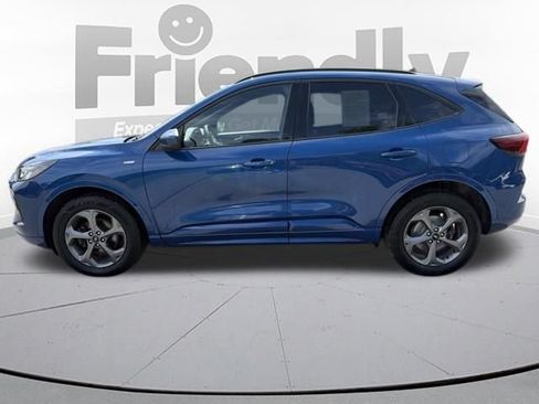 Used 2023 Ford Escape ST-Line Select AWD/4WD image 3