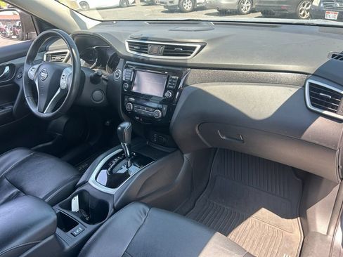 Used 2016 Nissan Rogue AWD image 37