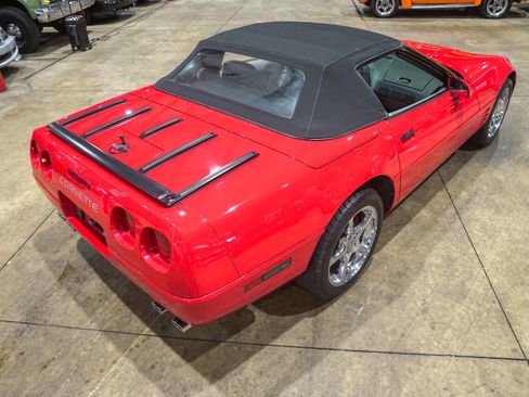 Used 1991 Chevrolet Corvette Convertible image 31