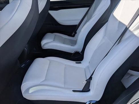 Used 2019 Tesla Model X 100D image 18