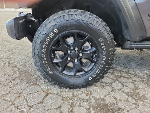 Used 2021 Jeep Wrangler Unlimited Sport image 12