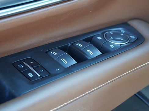 Used 2022 Chevrolet Tahoe High Country RWD image 22