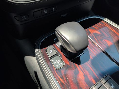 Certified 2023 Lexus LS 500 w/ Luxury Package RWD image 21
