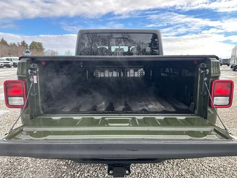 Used 2023 Jeep Gladiator Mojave w/ Cold Weather Group image 13