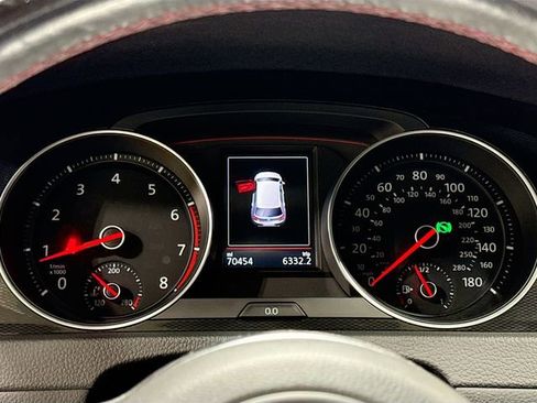 Used 2017 Volkswagen GTI SE image 14