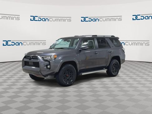 Used 2023 Toyota 4Runner SR5 Premium w/ Moonroof Package AWD/4WD image 4