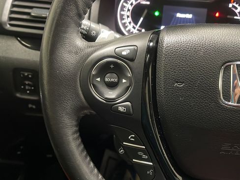 Used 2018 Honda Pilot Elite image 6