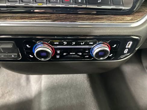 Used 2024 GMC Sierra 1500 SLE image 23