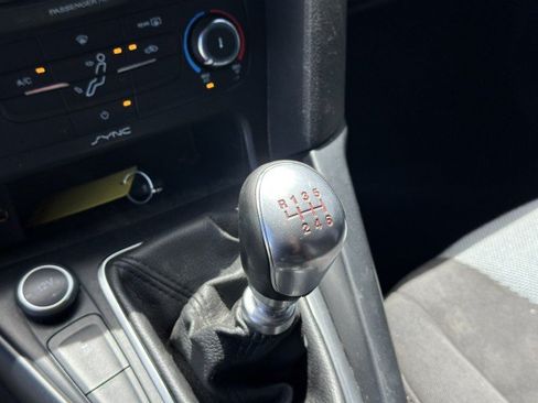 Used 2016 Ford Focus ST FWD image 7
