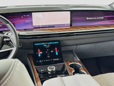 Used 2025 Cadillac Escalade Sport Platinum AWD/4WD image 20