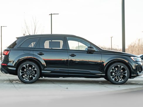 New 2026 Audi Q7 3.0T Premium Plus image 3