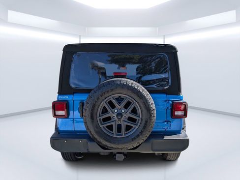 Used 2024 Jeep Wrangler Sport AWD/4WD image 4