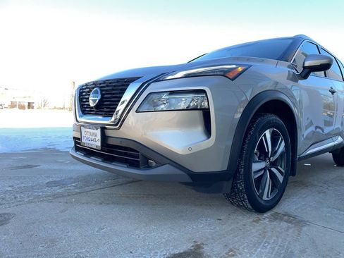 Used 2021 Nissan Rogue SL w/ Premium Package image 14