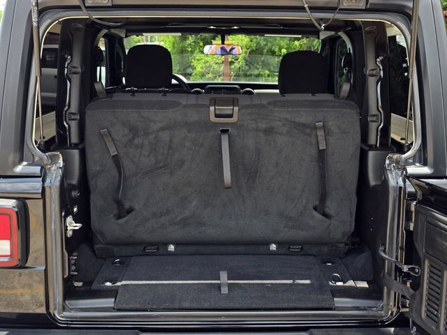 Used 2023 Jeep Wrangler Sport AWD/4WD image 11