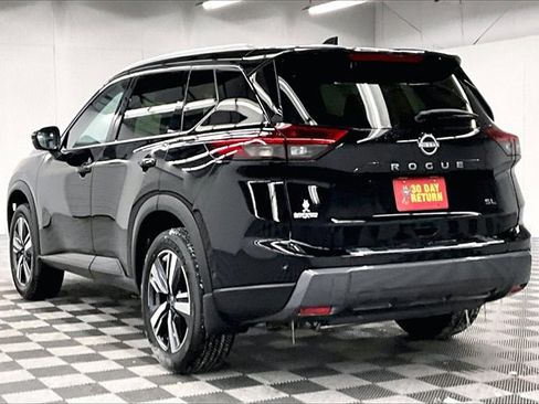 New 2025 Nissan Rogue SL image 3