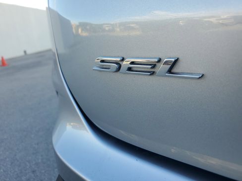 Used 2024 Ford Edge SEL w/ Convenience Package image 31