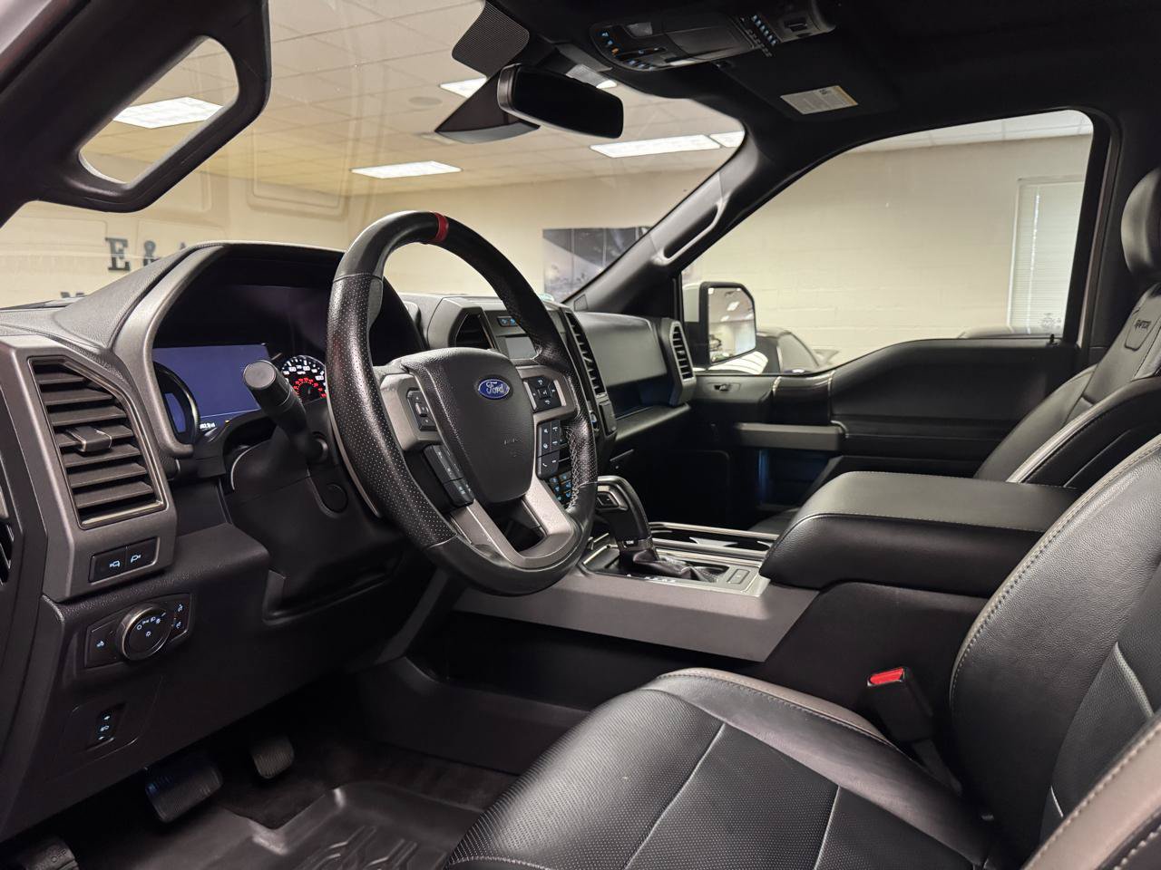 Used 2017 Ford F150 Raptor w/ Equipment Group 802A Luxury AWD/4WD image 28