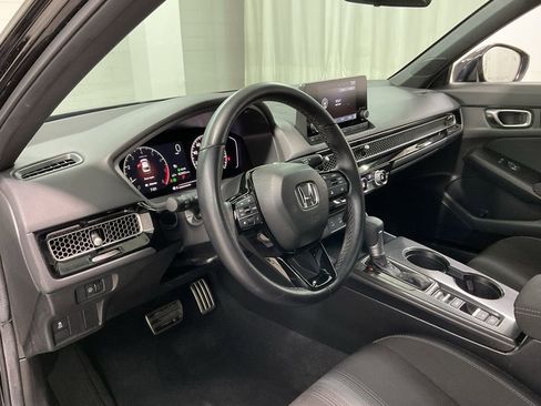 Used 2025 Honda Civic Sport image 17