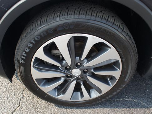 Used 2021 Buick Encore Preferred FWD image 21