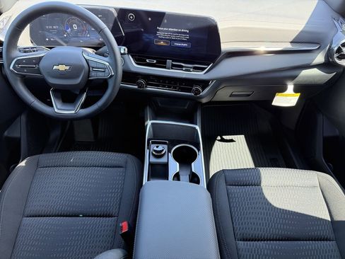 New 2026 Chevrolet Equinox LT w/ Safety and Technology Package FWD image 9