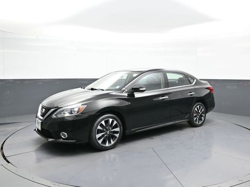 Used 2016 Nissan Sentra SR image 10