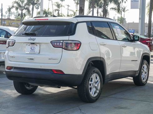 Used 2018 Jeep Compass Sport w/ Tech Group image 5