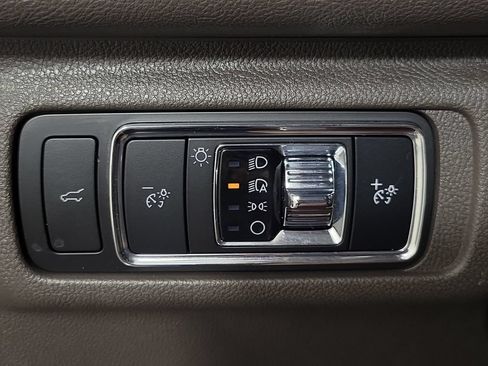 Certified 2024 Lincoln Corsair FWD w/ Equipment Group 101A image 22