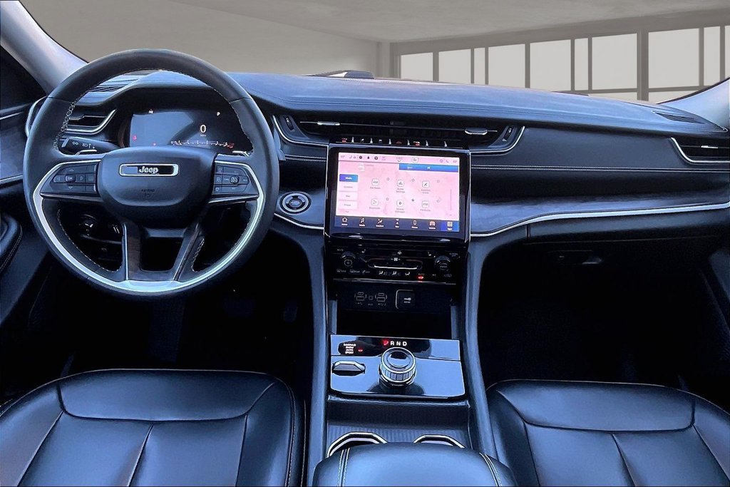 Used 2023 Jeep Grand Cherokee L Limited w/ Rear Seat Video Group I AWD/4WD image 8