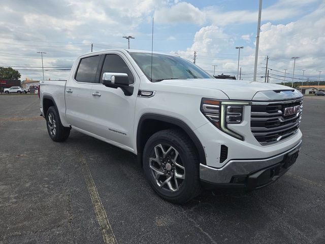 Used 2023 GMC Sierra 1500 SLT AWD/4WD image 2