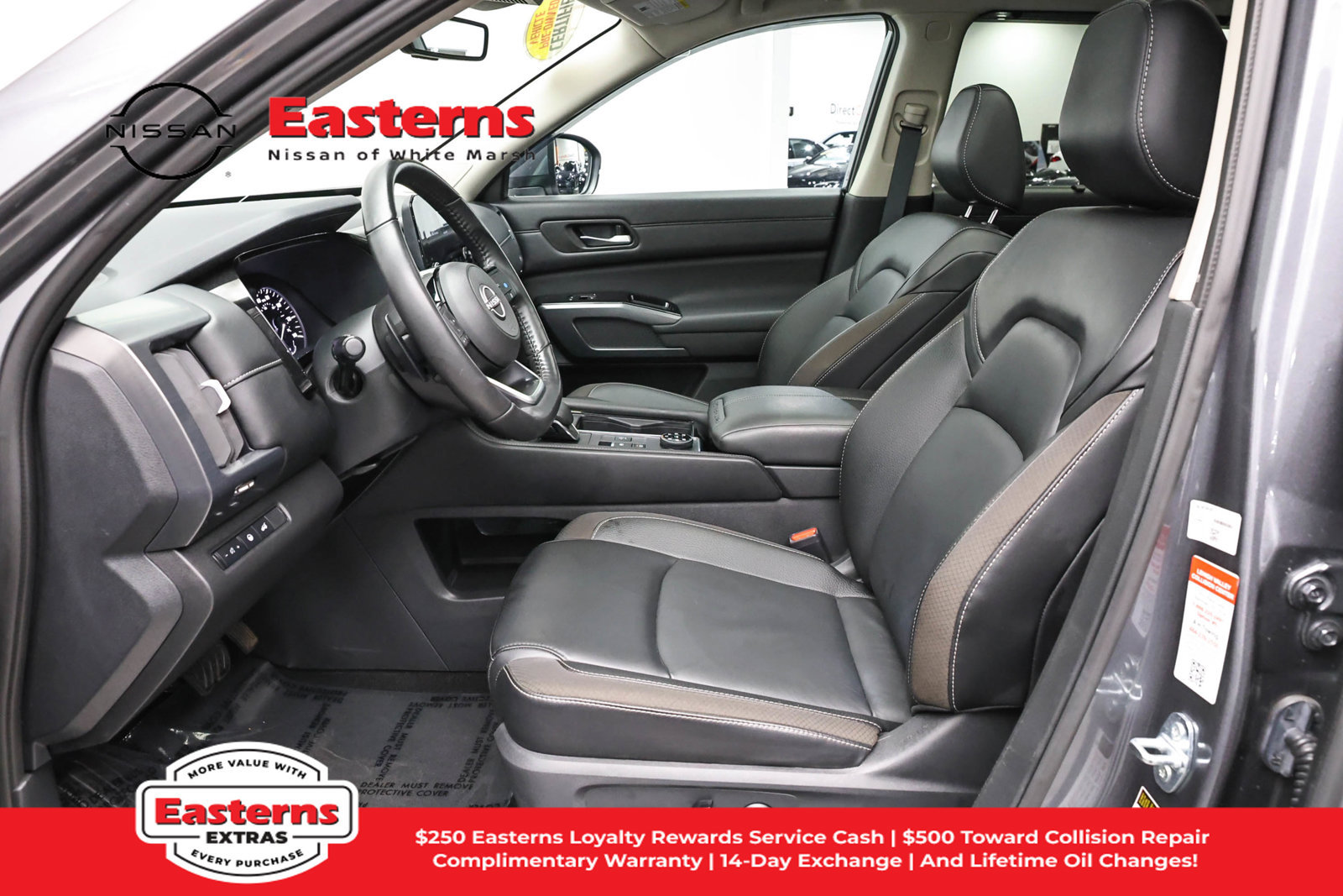 Used 2024 Nissan Pathfinder SL w/ SL Premium Package AWD/4WD image 14