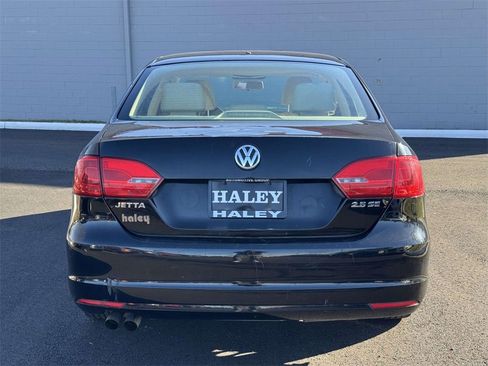 Used 2013 Volkswagen Jetta SE image 22