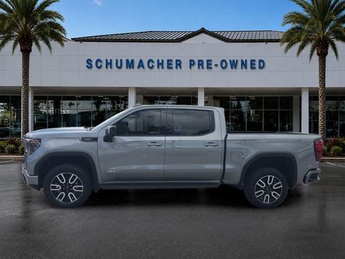 Used 2025 GMC Sierra 1500 AT4 w/ AT4 Premium Package AWD/4WD image 4