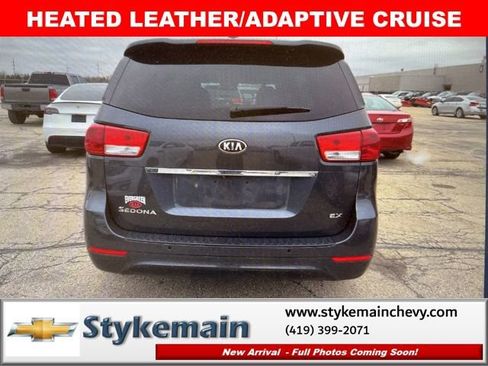 Used 2017 Kia Sedona EX image 7