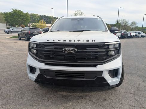 Certified 2025 Ford Expedition Max Platinum w/ Stealth Appearance Package AWD/4WD image 3