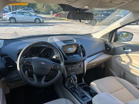 Used 2018 Ford Escape SE w/ SE Sync 3 Package AWD/4WD image 14