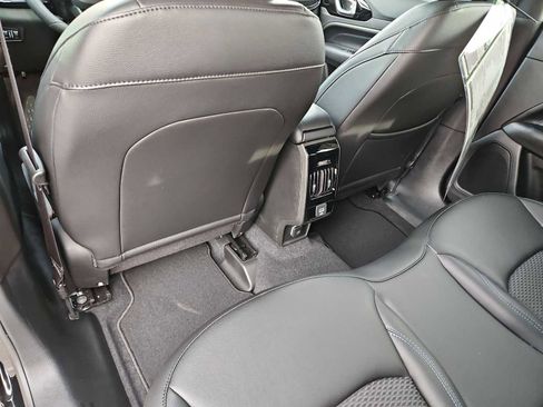 New 2026 Jeep Compass Latitude image 18