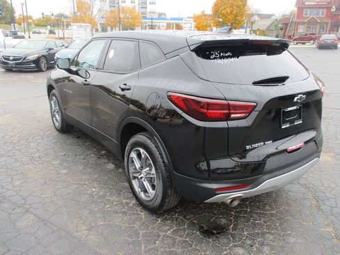 Used 2023 Chevrolet Blazer LT AWD/4WD image 7