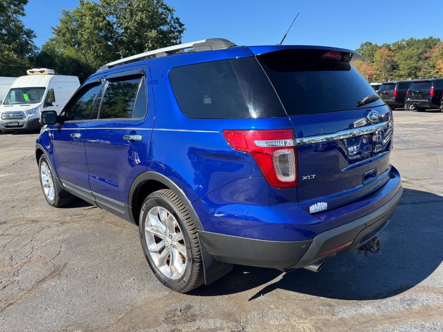 Used 2015 Ford Explorer XLT w/ Equipment Group 202B AWD/4WD image 3