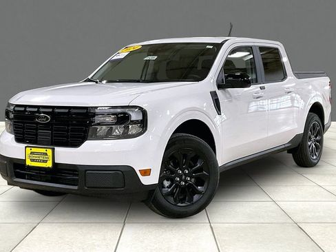 Certified 2024 Ford Maverick Lariat w/ Black Appearance Package AWD/4WD image 2
