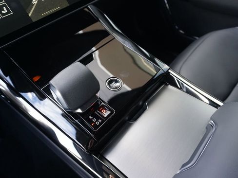 New 2025 Land Rover Range Rover Sport Dynamic SE image 14