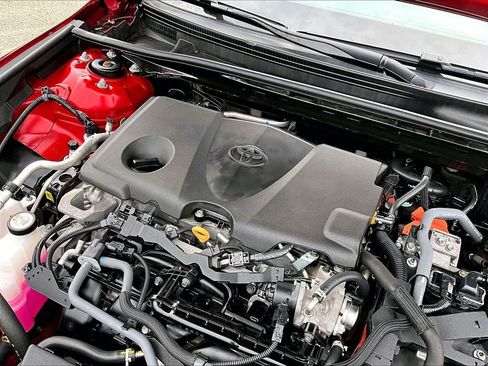 Certified 2025 Toyota Camry SE FWD image 33