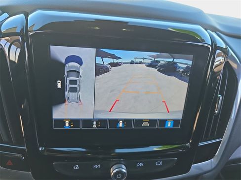 Used 2023 Chevrolet Traverse Premier image 28