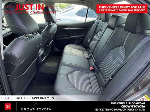 Used 2019 Toyota Camry SE FWD image 5