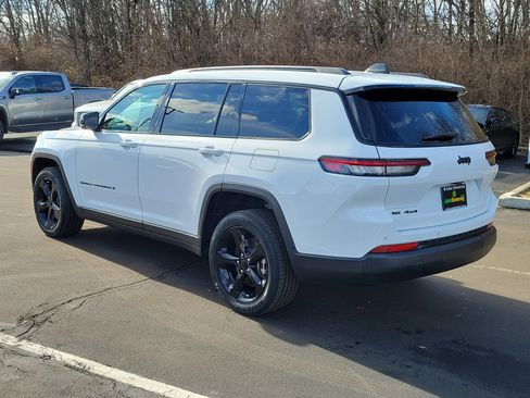 Used 2021 Jeep Grand Cherokee L Altitude image 3