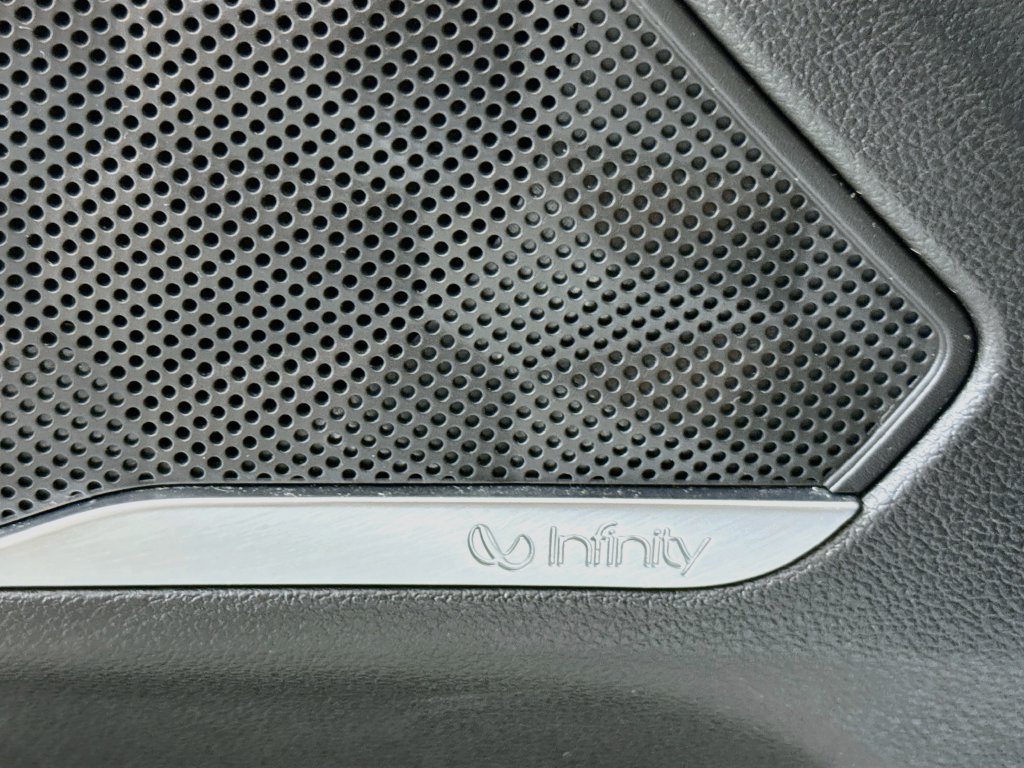 Used 2020 Hyundai Santa Fe SEL w/ Convenience Package FWD image 18