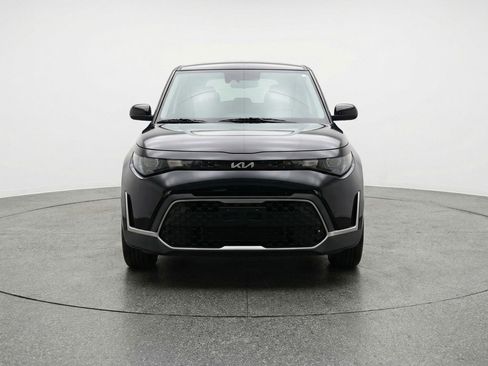 Used 2025 Kia Soul LX w/ LX Technology Package image 2