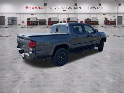 Used 2023 Toyota Tacoma SR5 w/ Technology Package AWD/4WD image 4