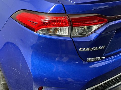 Used 2021 Toyota Corolla SE w/ SE Premium Package FWD image 36