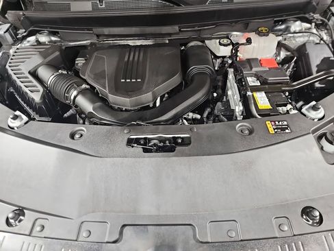 Certified 2025 Buick Enclave Sport Touring w/ Power Package AWD/4WD image 37