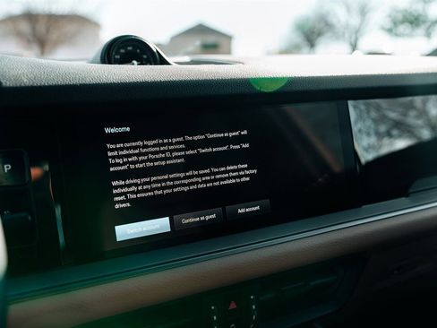 Used 2024 Porsche Cayenne Coupe image 32